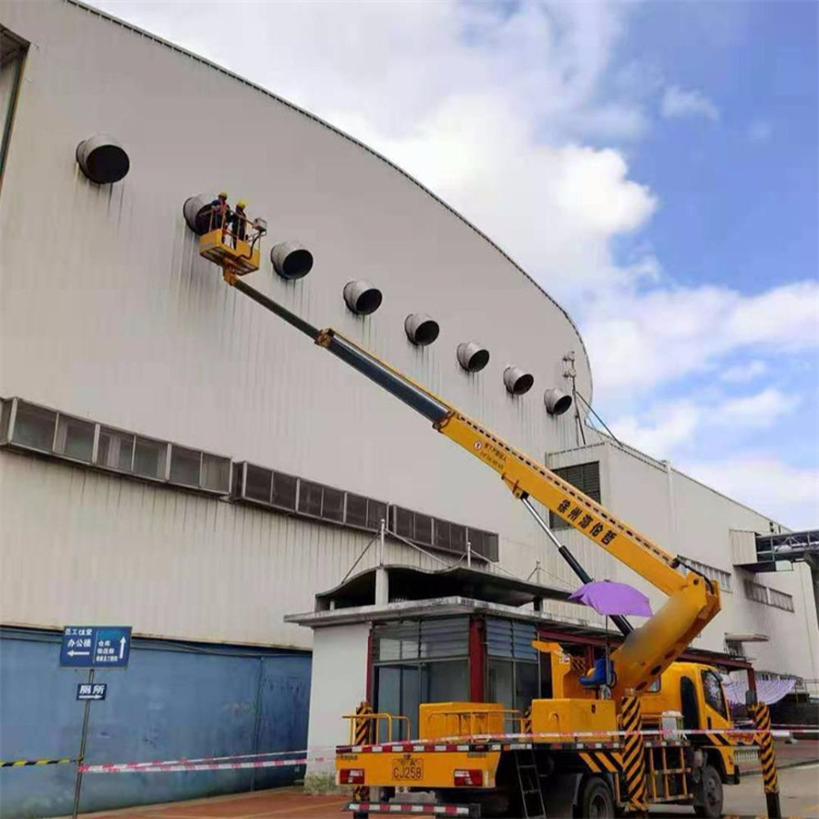 南安高空作业车出租服务：专业广告牌安装解决方案