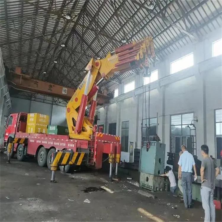 南安山区地形租赁哪种吊车最合适？